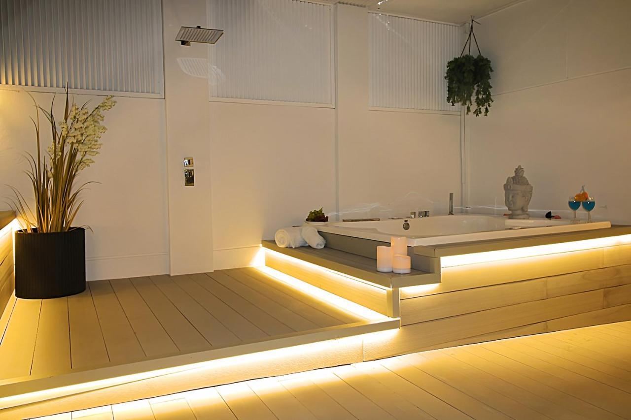 Incredible Penthouse With Jacuzzi In The Center, Unique In The Area Daire Barselona Dış mekan fotoğraf