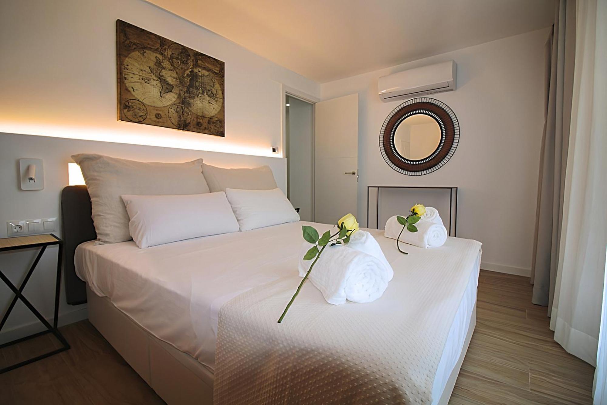 Incredible Penthouse With Jacuzzi In The Center, Unique In The Area Daire Barselona Dış mekan fotoğraf